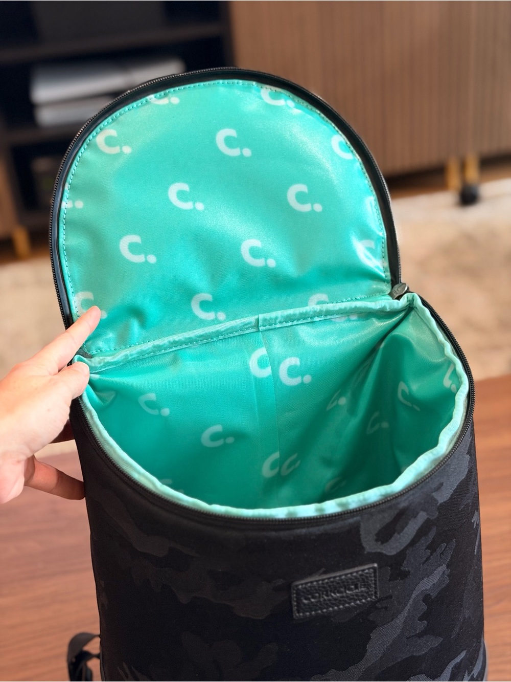 Corkcicle Eola Bucket Wine Cooler Bag Backpack Insualted Black Camo Camping - Picture 9 of 10